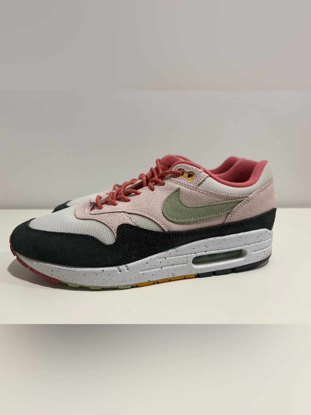 Nike Air Max 1 - Size 10 -